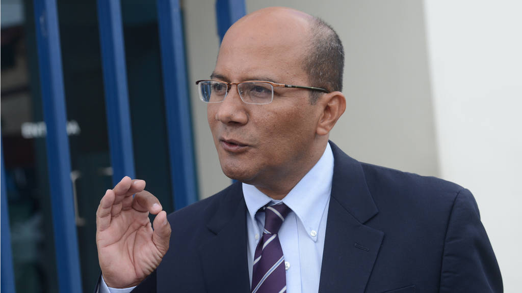 Rafael Lemus, el "asesor" de ARENA que gana más de $50,000 anuales en la Asamblea rafael-lemus-el-asesor-de-arena-que-gana-mas-de-50000-anuales-en-la-asamblea